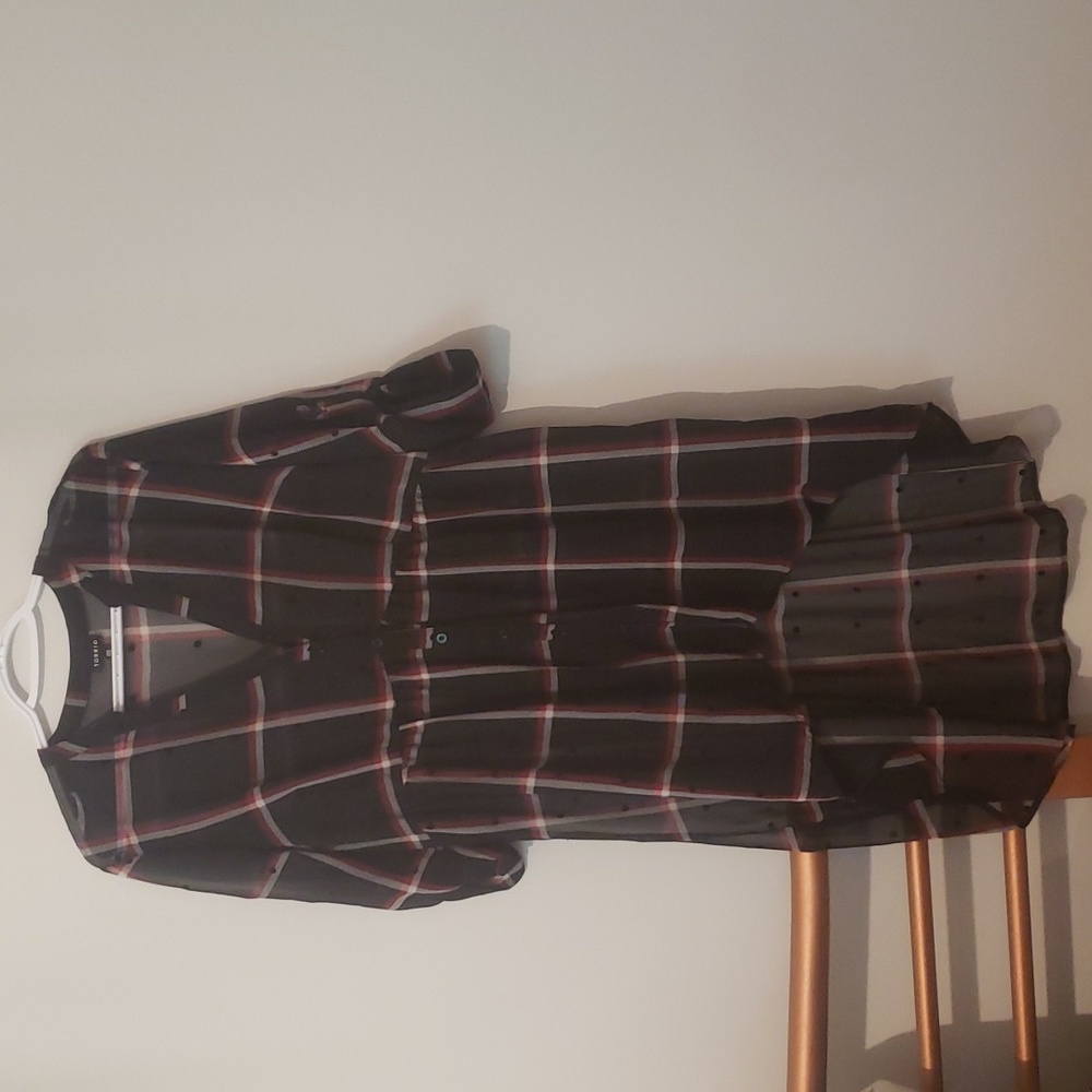 Torrid size 00 (XL) Lexie black & red plaid high low tunic top.